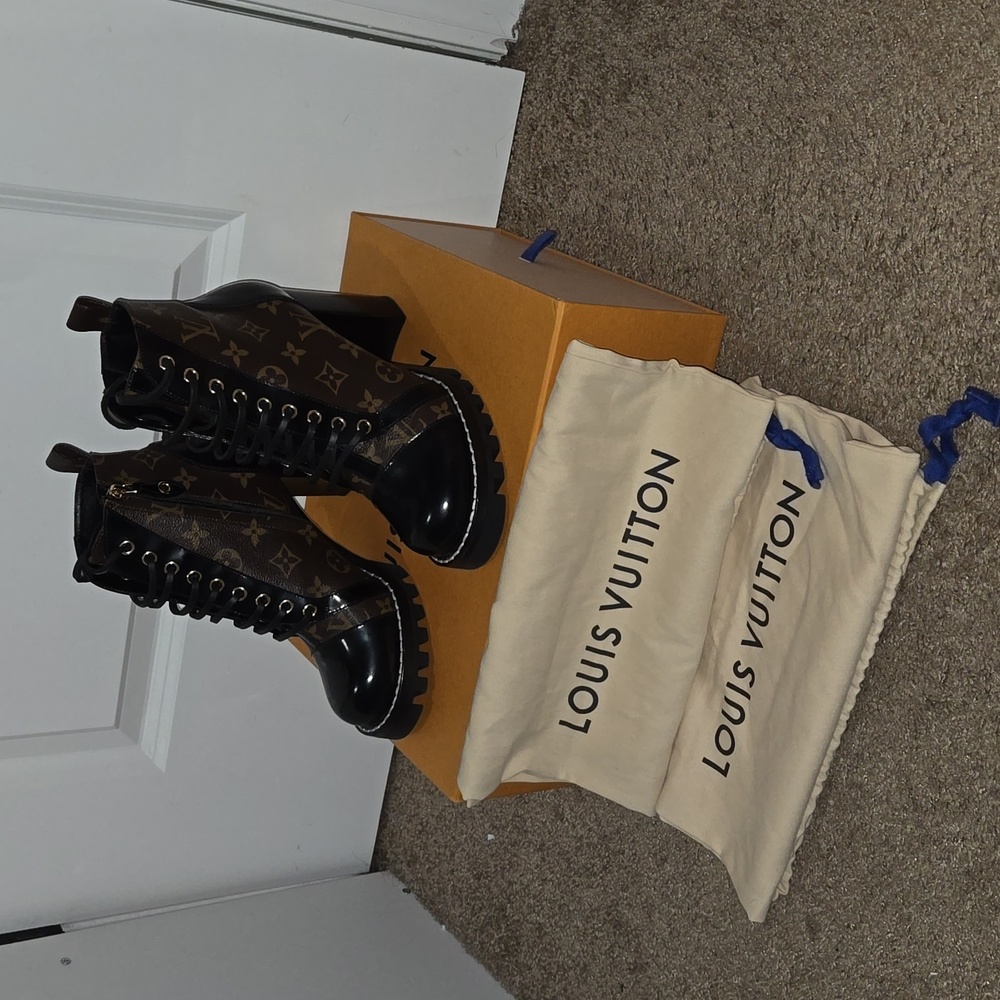 Louis Vuitton Monogram Star Trail Ankle Boots size 37.5